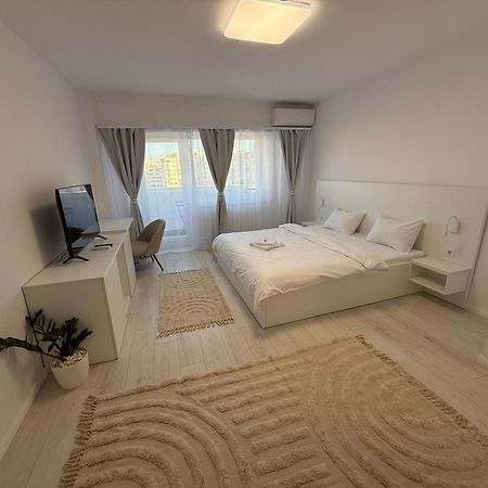 Lun Apartment Cluj-Napoca Exteriör bild